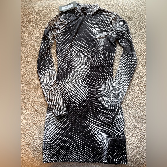 Ego- Bodycon Mono Print Slinky Dress, SIZE: US 2, UK 6. - Picture 2 of 5